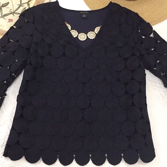 Ann Taylor Circle Lace Flare Sleeve Top Navy - Picture 4 of 11